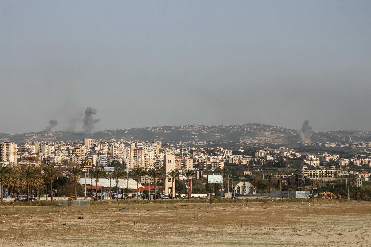 A photograph taken from the southern Lebanese area of Tyre shows smoke as it rises from the site of Israeli airstrikes that targeted villages on southern Lebanon, April 16, 2026. (AFP Photo)