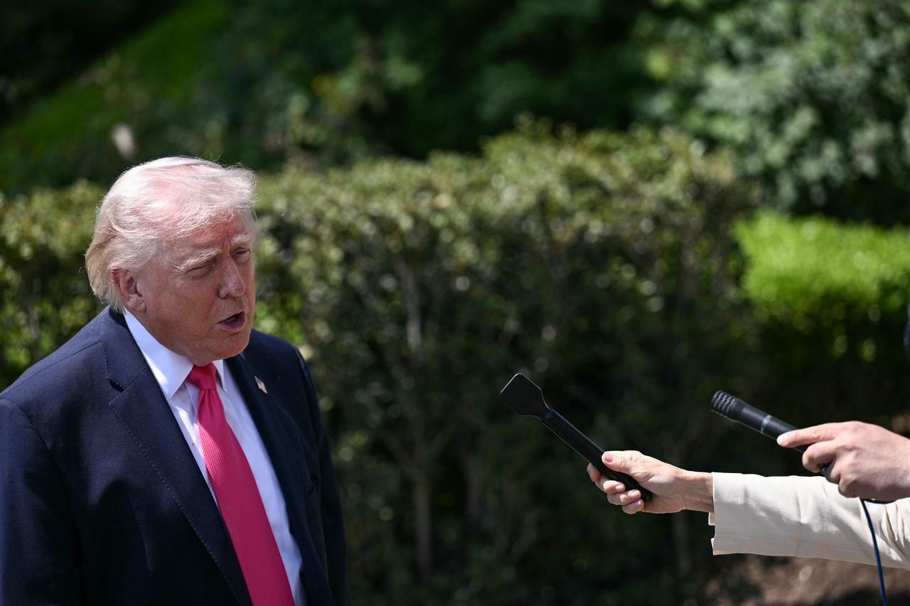 US President Donald Trump speaks to reporters before walking to board Marine One as he departs from the South Lawn of the White House in Washington, DC, April 16, 2026. (AFP Photo)