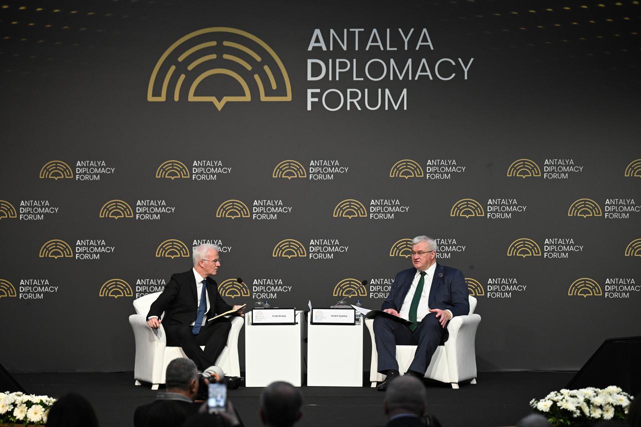 Minister for Foreign Affairs of Ukraine Andrii Sybiha (R) speaks during the Antalya Diplomacy Forum, held in Antalya, April 17, 2026. (AA Photo)