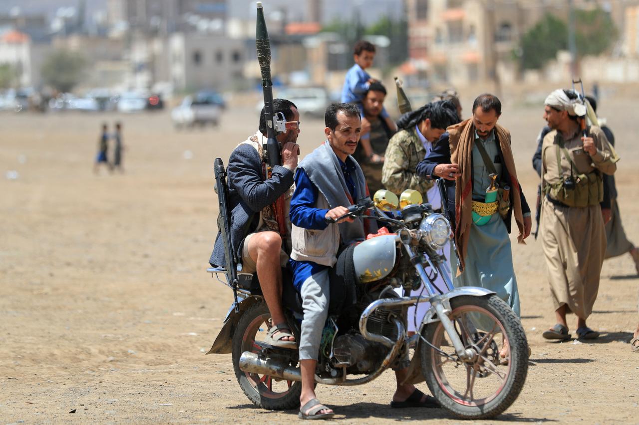 Yemen warns Bab al-Mandeb could become security threat if left to Iran-backed Houthis