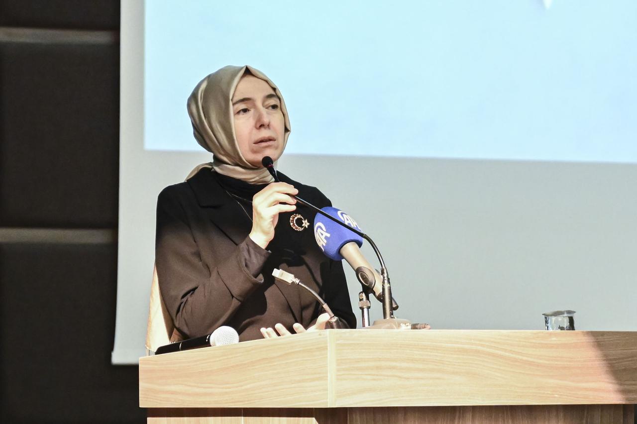School principal Seyma Sahin delivers remarks during the opening program of the Turkic States Council Simulation in Istanbul, Türkiye, April 18, 2026. (AA Photo)