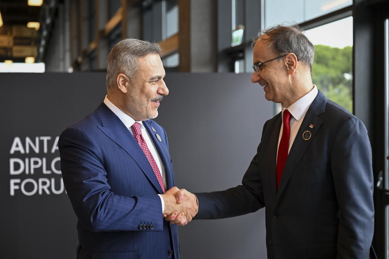 Turkish Foreign Minister Hakan Fidan (L), welcomes Prime Minister of Serbia Duro Macut (R) who arrived at the congress center to attend the Antalya Diplomacy Forum at the NEST Congress and Exhibition Center in the Belek Tourism Center in Antalya, Türkiye, on April 17, 2026. (AA Photo)