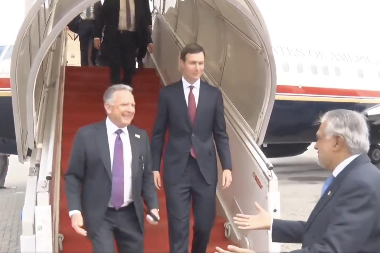 Confusion over US delegation to Iran talks as Trump rules out Vance