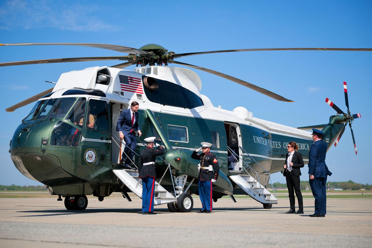 U.S. Vice President JD Vance exits Marine Two before departing on Air Force Two on April 14, 2026 at Joint Base Andrews, Maryland. (AFP Photo)