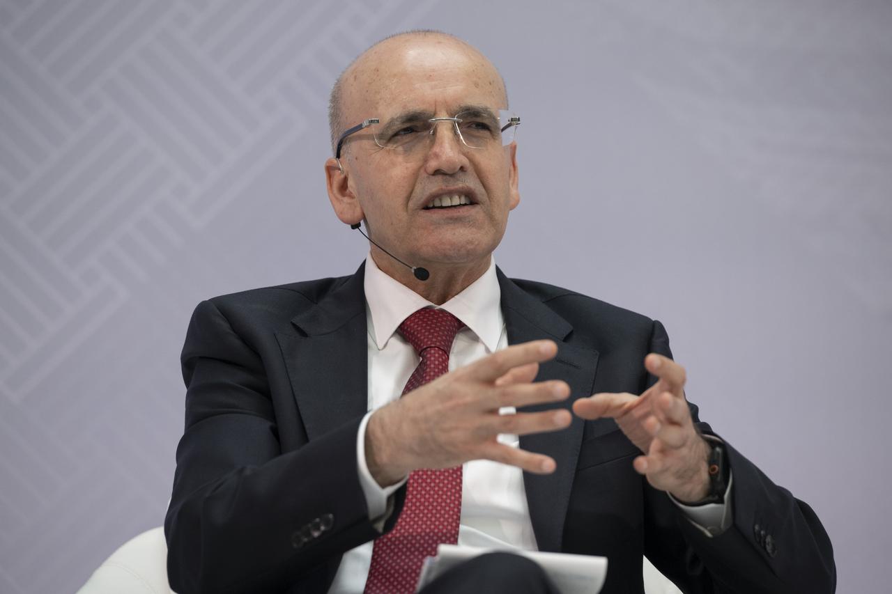 Türkiye pitches resilience, evolving trade routes at IMF meetings: Simsek