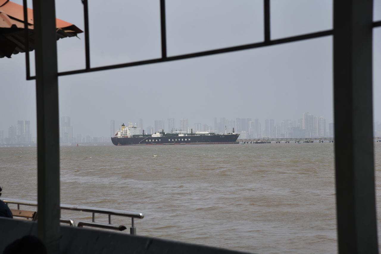 Energy fears push Gulf states to reconsider pipelines beyond Hormuz