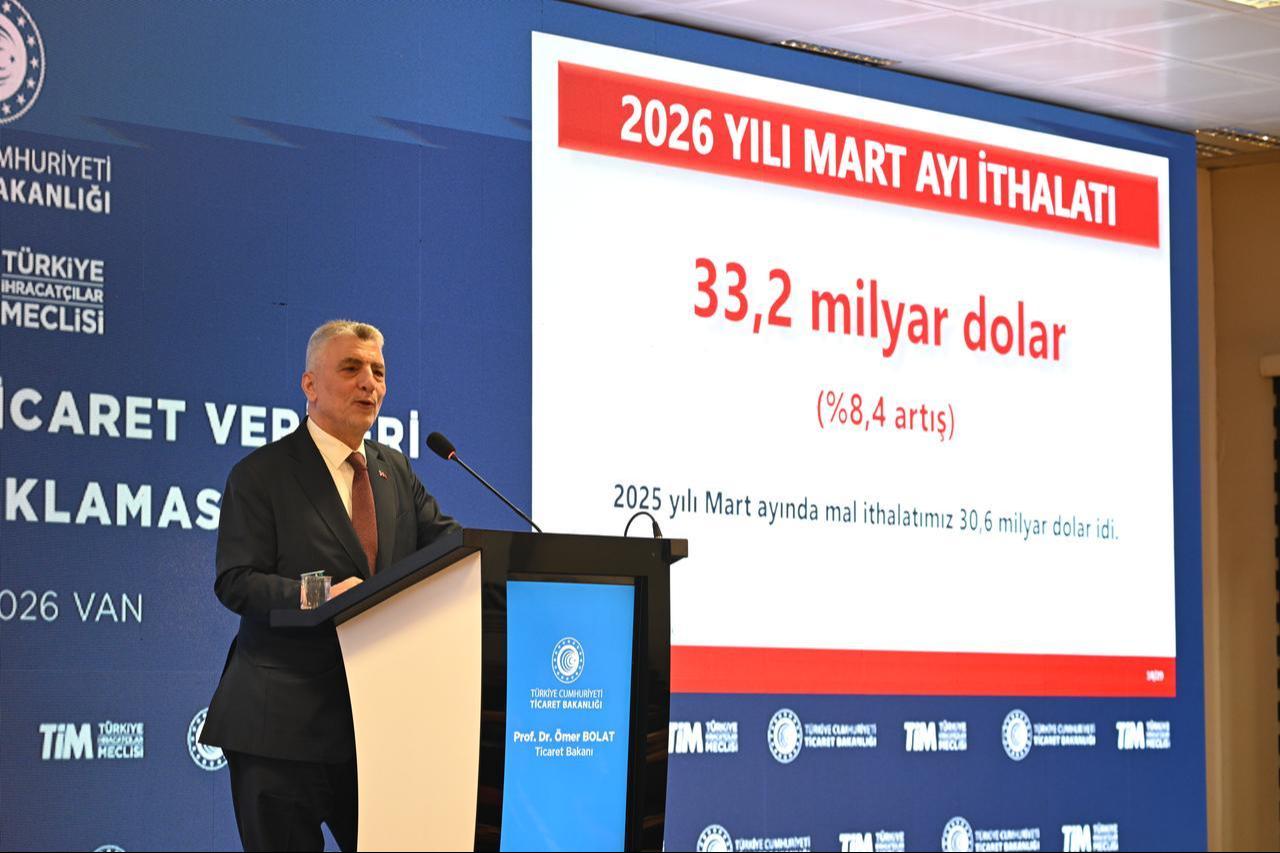 Trade Minister Omer Bolat presents March 2026 foreign trade figures during a press conference in Van, Türkiye, April 2, 2026. (AA Photo)