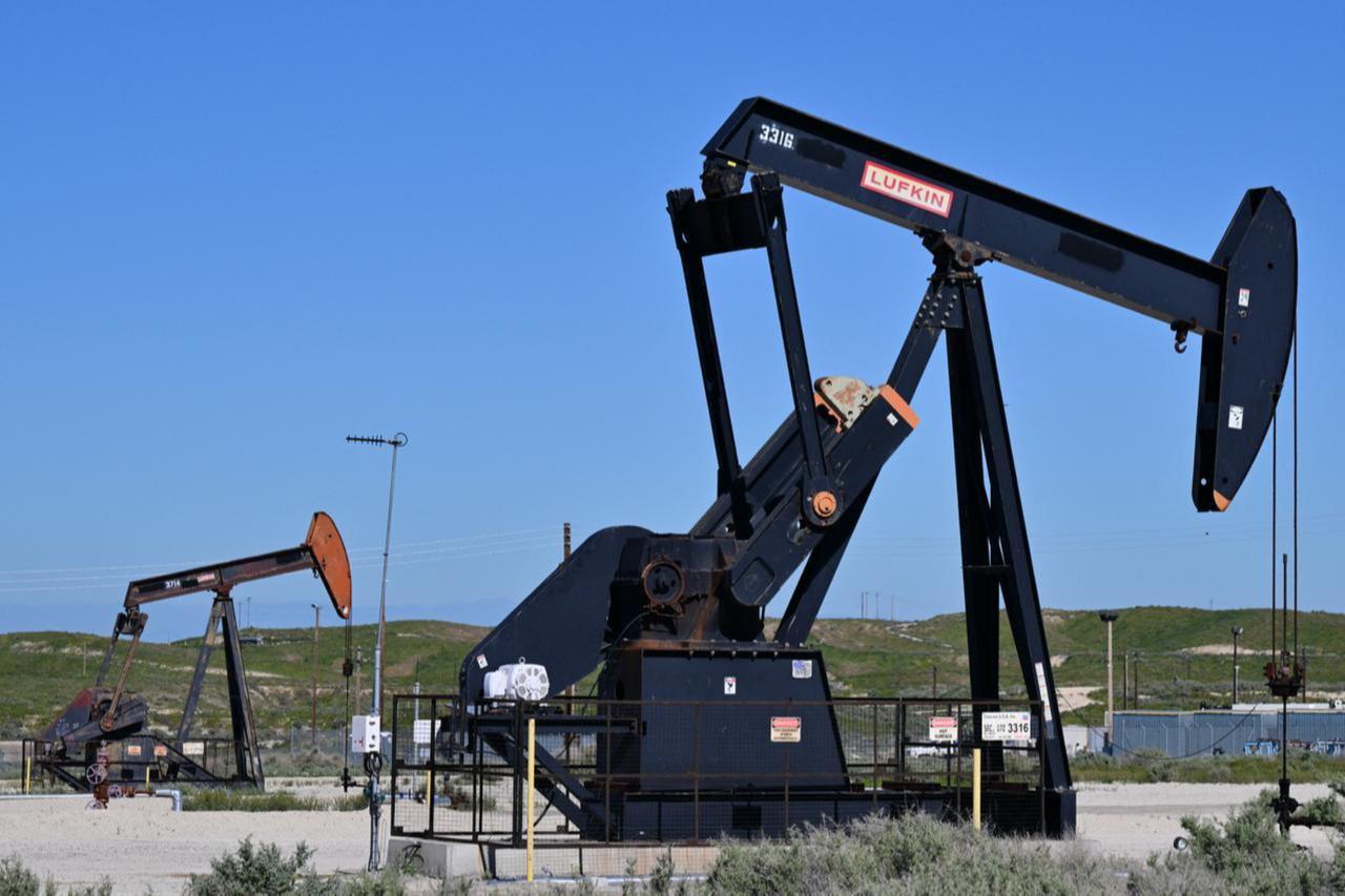 Trump’s Iran update propels oil above $100, stocks erase earlier gains