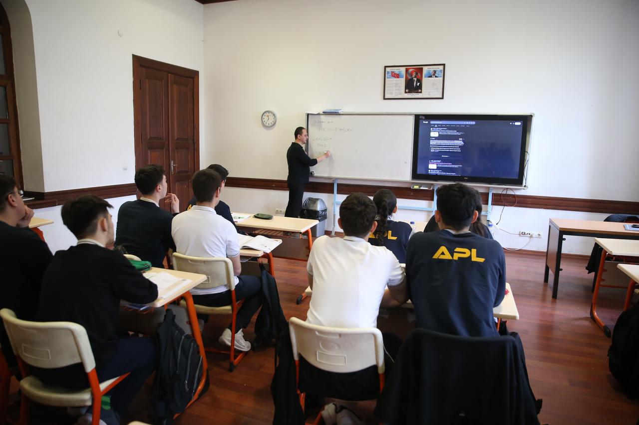 Students attend a lesson inside the historic Abdurrahmanpasa High School in Kastamonu, Türkiye, April 20, 2026. (AA Photo)