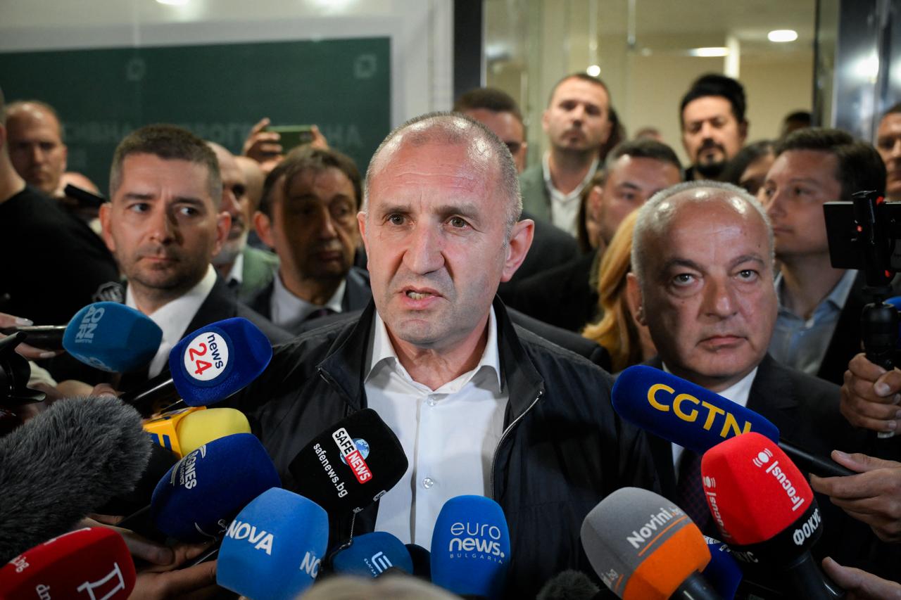 "Progressive Bulgaria" coalition's leader and former President Rumen Radev speaks to the press at his party headquarters after polls closed in Bulgaria's parliamentary elections in Sofia on April 19, 2026. (AFP Photo)