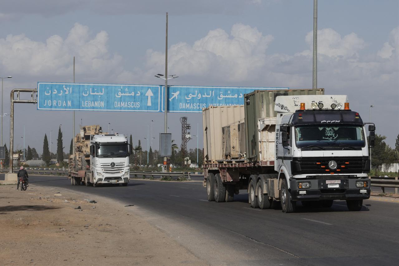 A convoy of US military equipment is transported along the Damascus–Amman highway toward the southwestern city of Daraa, as it travels near the capital Damascus, Syria on April 16, 2026. (AFP Photo)