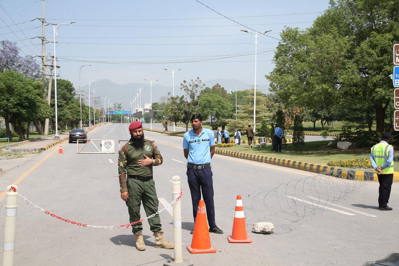 Security personnel take positions near government buildings ahead of the second round of expected talks between United States and Iranian delegations in Islamabad, Pakistan, on April 20, 2026. (AA Photo)