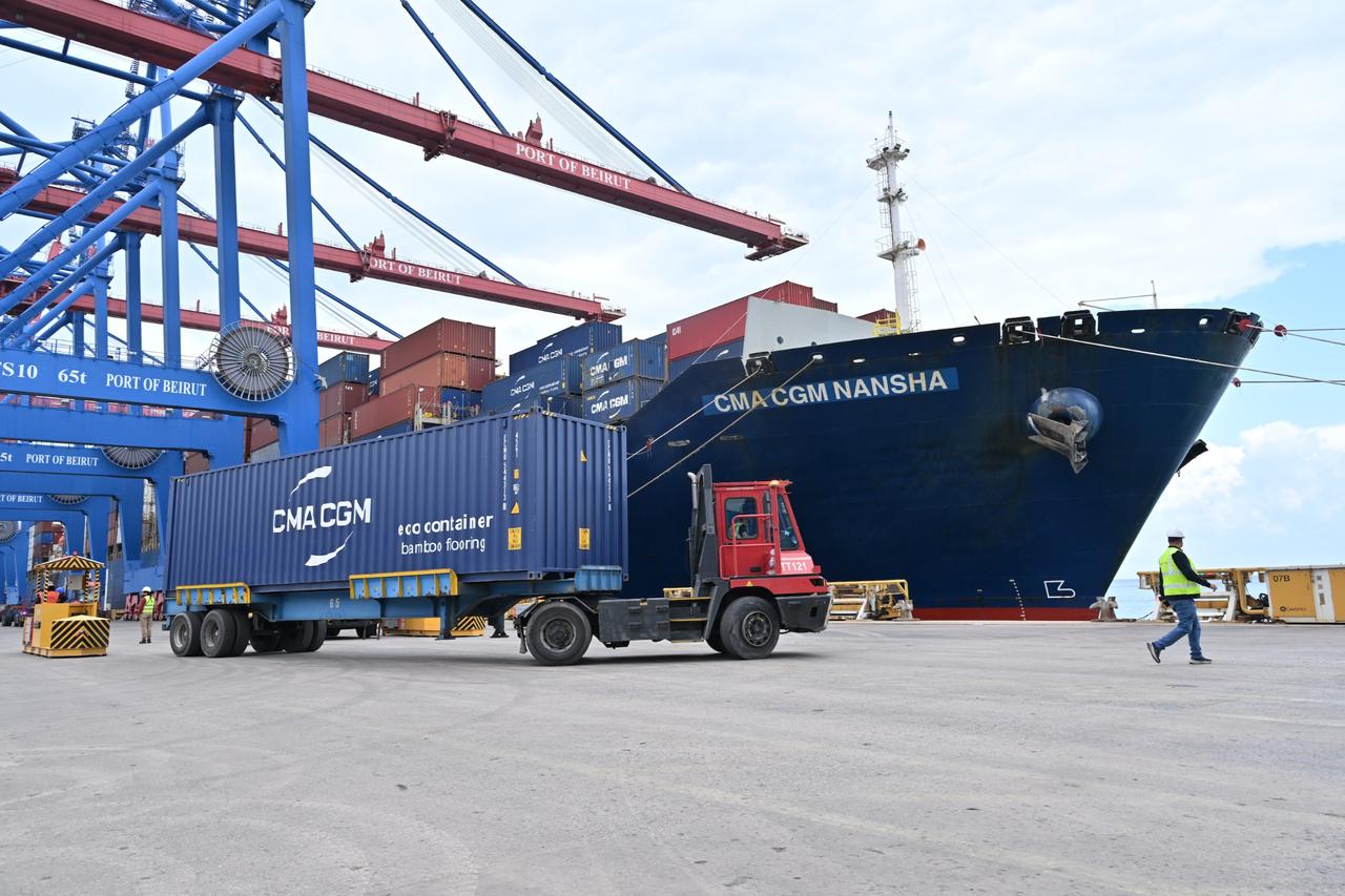 Türkiye delivers 360 tons of aid to displaced families in Lebanon