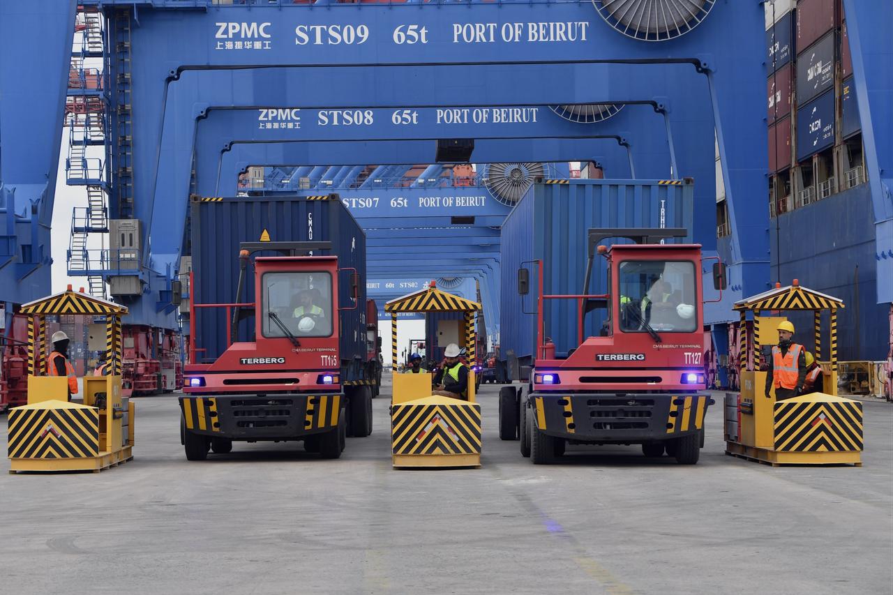 Türkiye’s 360-ton humanitarian aid shipment for Lebanese families displaced due to Israeli attacks has arrived in the capital, Beirut, Lebanon on April 20, 2026. (AA Photo)