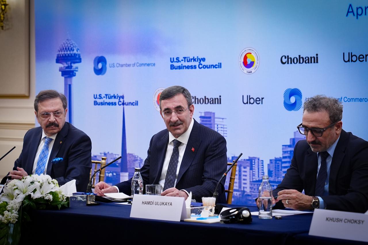 Vice President of Türkiye Cevdet Yilmaz (center), TOBB President Rifat Hisarciklioglu (left), U.S.-Türkiye Business Council Chair Hamdi Ulukaya (right) attend the TOBB–U.S. Chamber of Commerce roundtable in Ankara, Türkiye, April 20, 2026. (AA Photo)