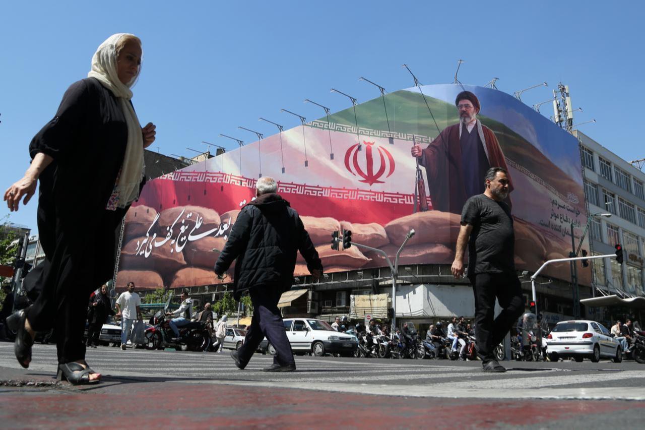 Iran internet blackout enters 53rd day as access widens only for select groups