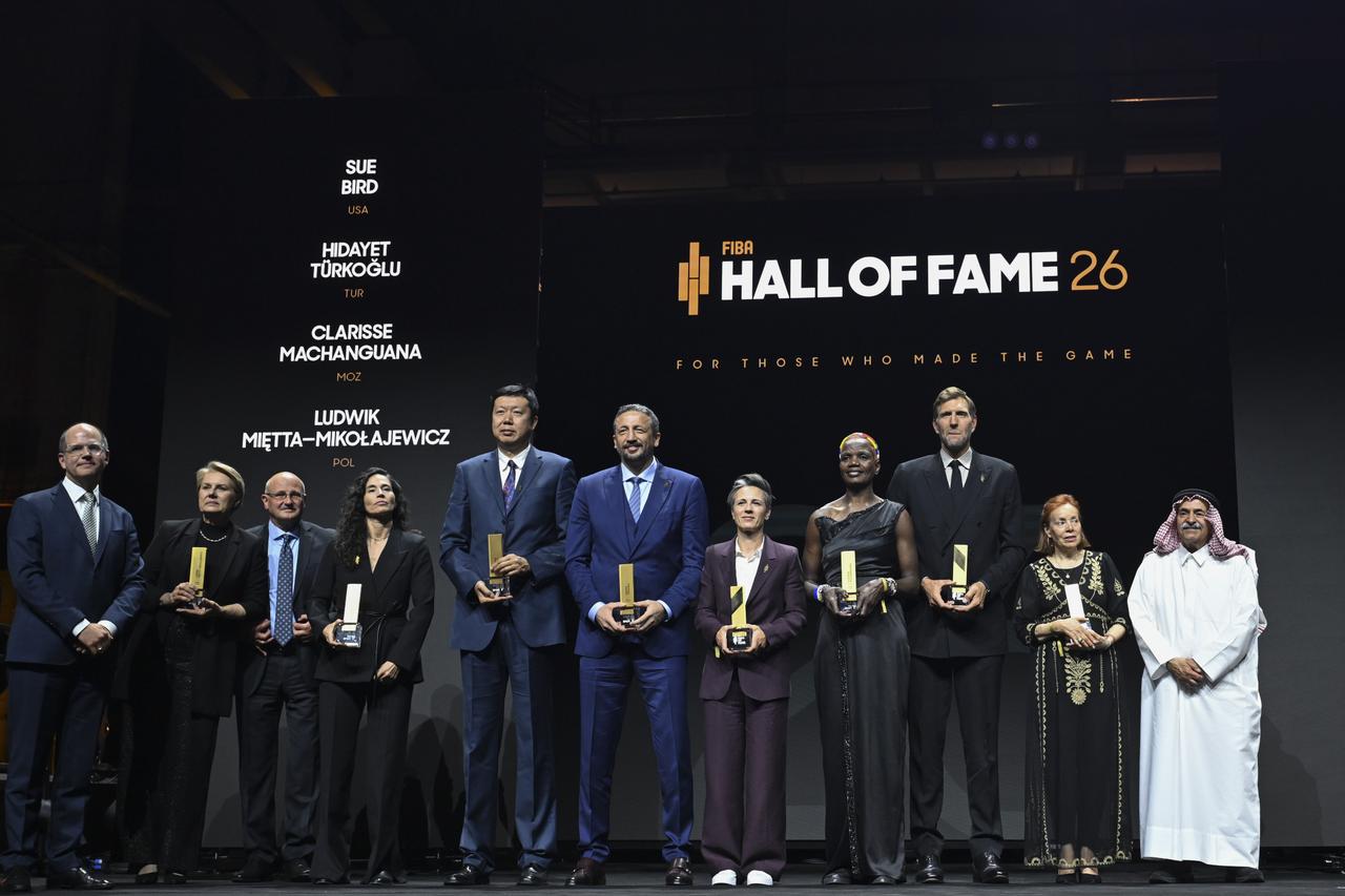 'I’ll never forget that shot': Nowitzki pays tribute to Turkoglu at Hall of Fame
