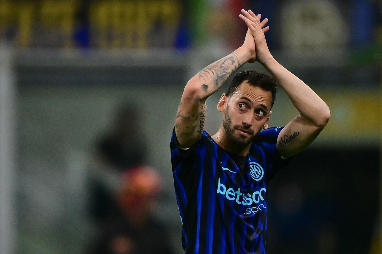 Inter storms past Como as Calhanoglu leads comeback into Italian Cup final