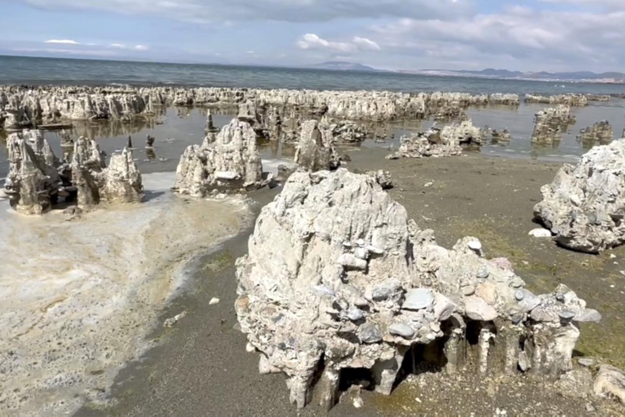 Türkiye’s largest lake nears Guinness Record with 'underwater fairy chimneys'