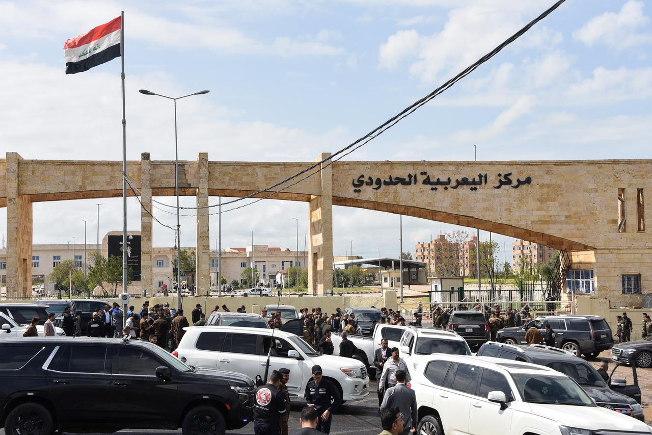 US reportedly halts dollar shipments to Iraq over Iran-backed militia attacks