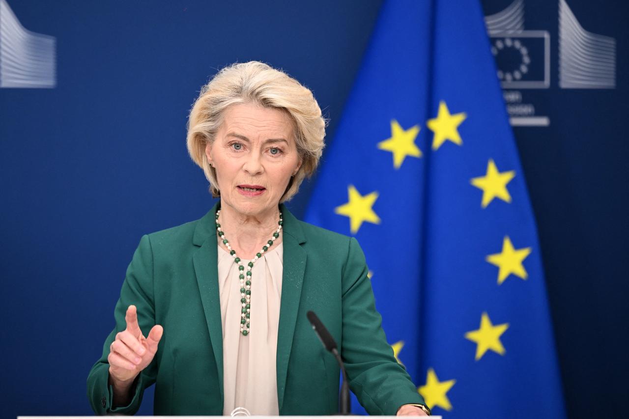 European Commission President Ursula von der Leyen addresses a statement about the EU digital age verification app in Brussels, April 15, 2026. (AFP Photo)