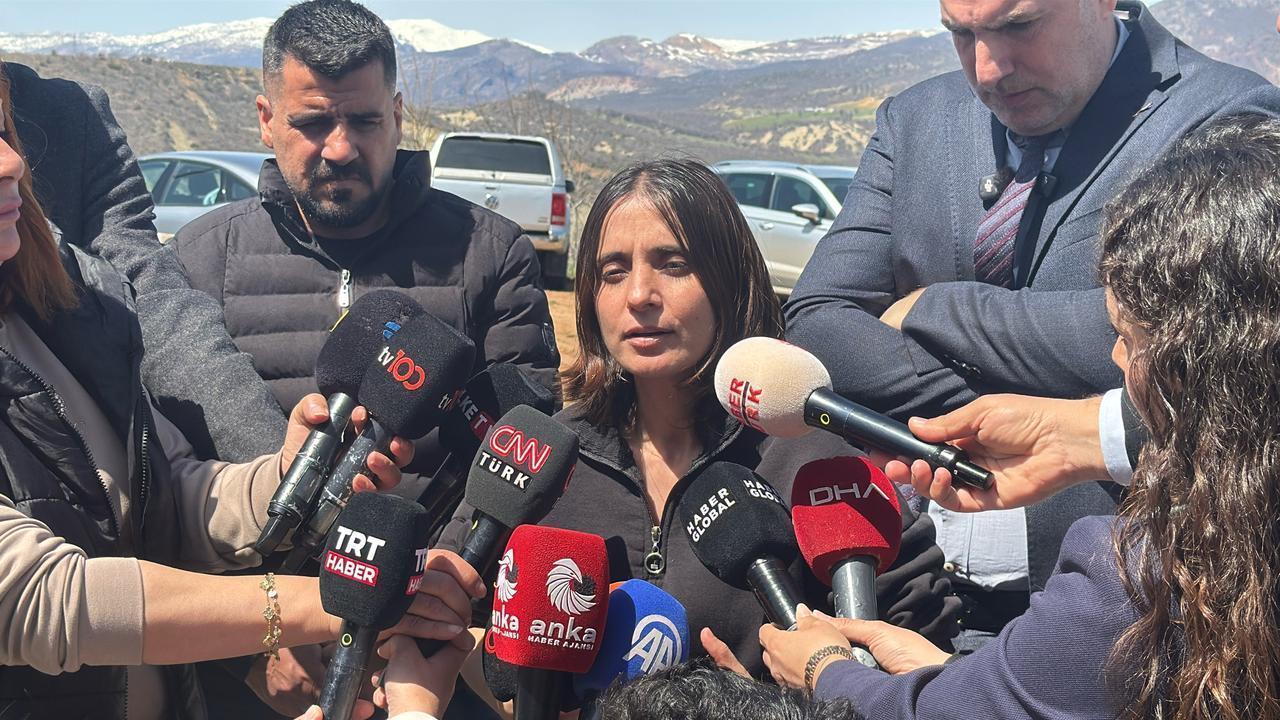 Aygul Doku speaks to the press during the interrogation of suspects in her sister Gulistan's disappearance, Tunceli, Türkiye, April 15, 2026. (AA Photo)