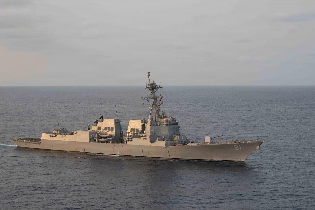 Arleigh Burke-class guided-missile destroyer USS Pinckney (DDG 91) conducts blockade operations, April 17, 2026. (Photo via U.S. Navy)