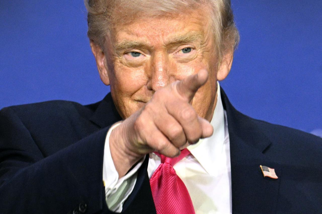 Trump orders Navy to sink Iranian mine-laying boats in Hormuz