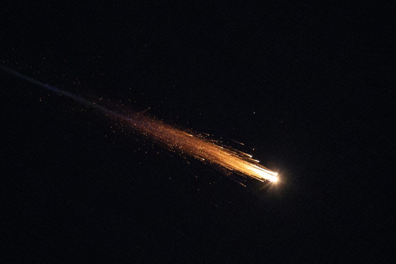 A view of missiles launched by Iran in retaliation for U.S. and Israeli attacks in the skies over Beersheba in southern Israel, on March 29, 2026. (AA Photo)