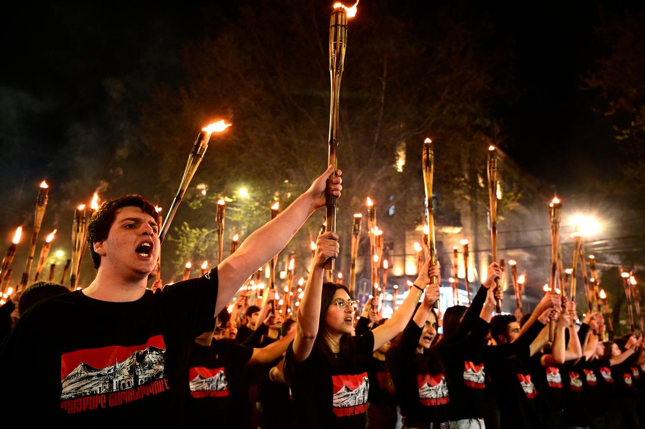 Armenians take part in the annual torch march on the eve of the  Remembrance Day in Yerevan, Armenia, April 23, 2026. (AFP Photo)