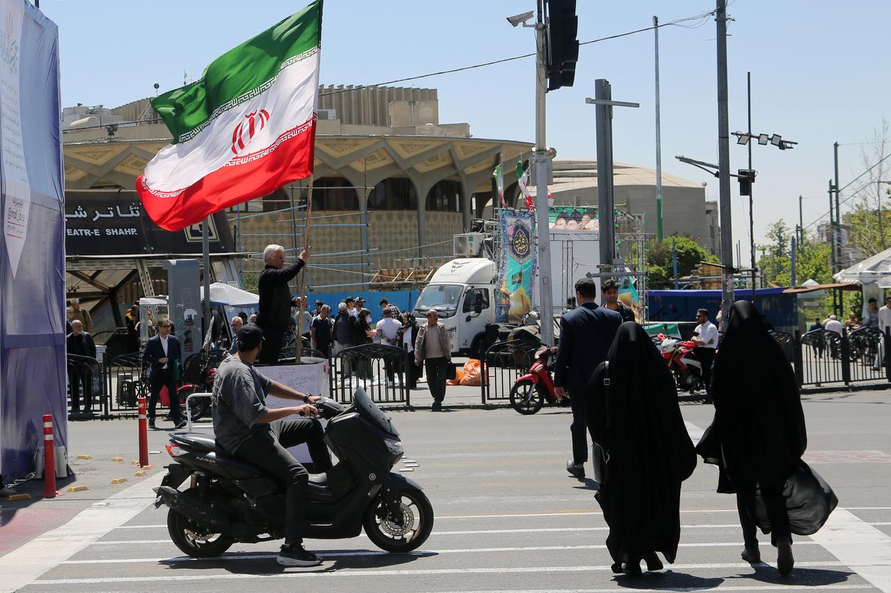 China again urges nationals to exit Iran immediately, citing security risks