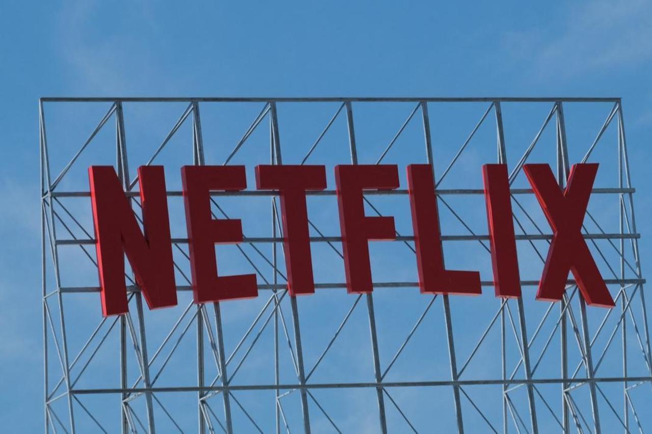 The Netflix logo is seen on top of their office building in Hollywood, California, Mar. 2, 2022. (AFP Photo)