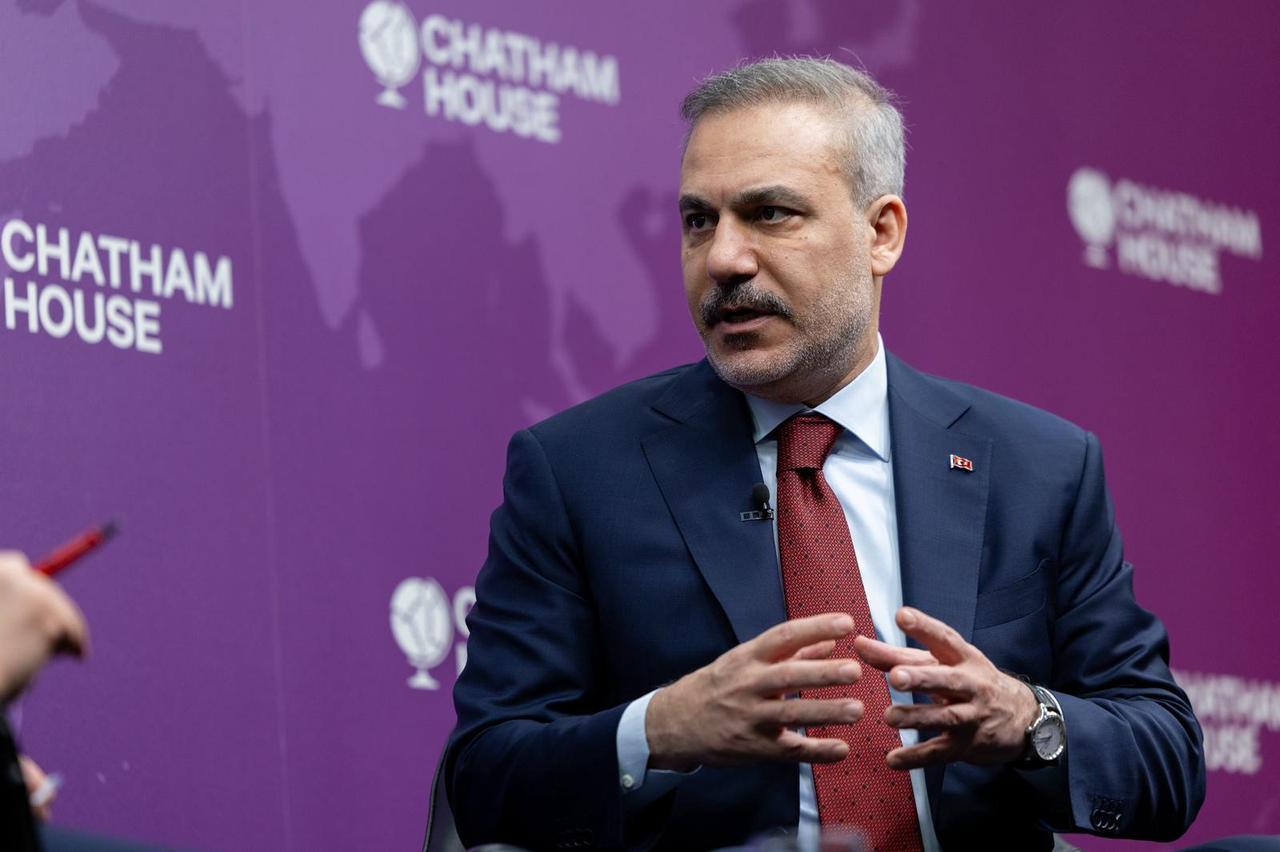 Turkish Foreign Minister Hakan Fidan makes statements during a meeting organized by Chatham House in London, United Kingdom on April 24, 2026. (AA Photo)