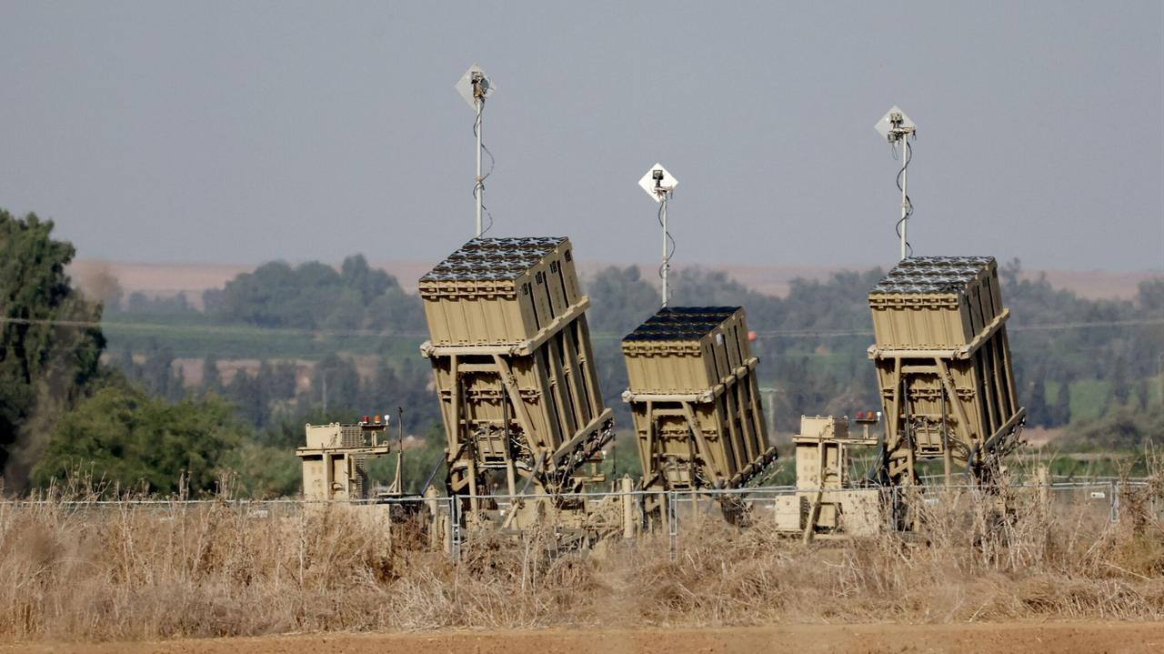 Israel's Iron Dome missile defense system is on alert, stationed near the southern Israeli town of Sderot on October 12, 2023. (AFP Photo)
