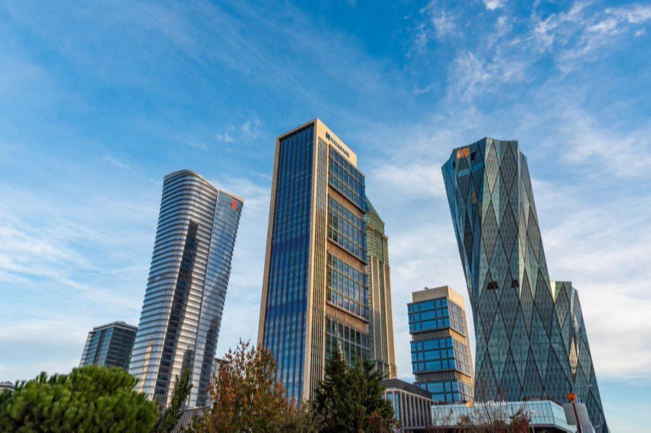 A view of the headquarters of Türkiye’s state and private banks located in the Istanbul Financial Center in Atasehir district, Türkiye, January 2025. (Adobe Stock Photo)