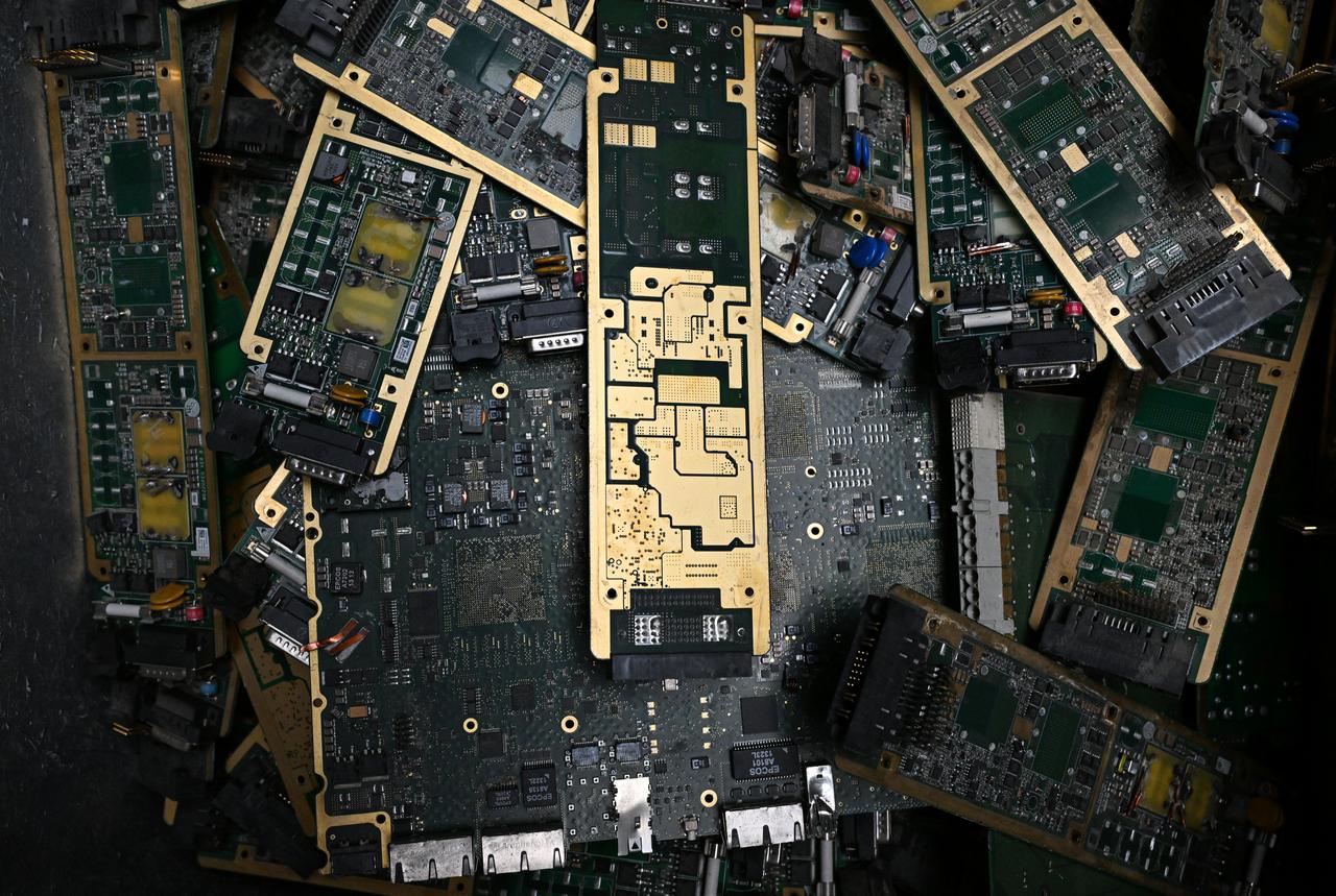 A close-up view shows electronic components containing valuable metals such as gold, silver, copper, palladium and nickel at an integrated recycling facility in Tuzla, in Istanbul, Türkiye, April 1, 2026. (AA Photo)