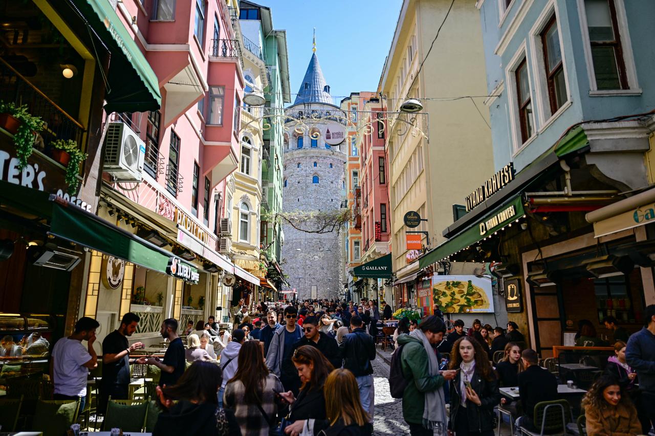 Istanbul hosts week of theater, opera, concerts and exhibitions