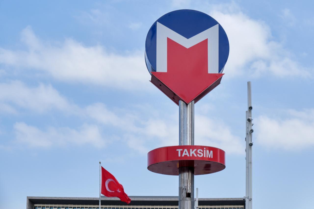 Istanbul shuts Taksim metro and funicular ahead of May Day gathering