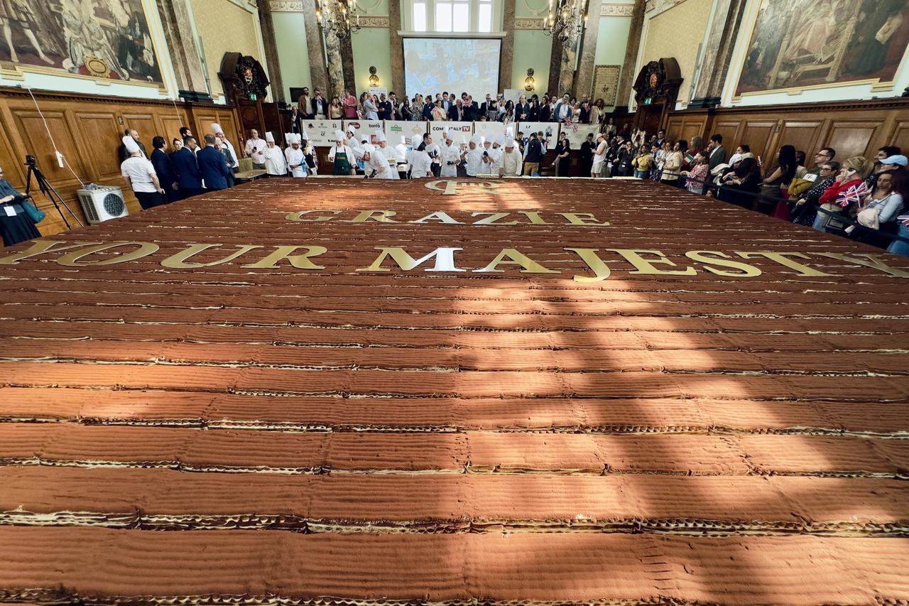 Italian chefs in London break world record with 440 meter tiramisu