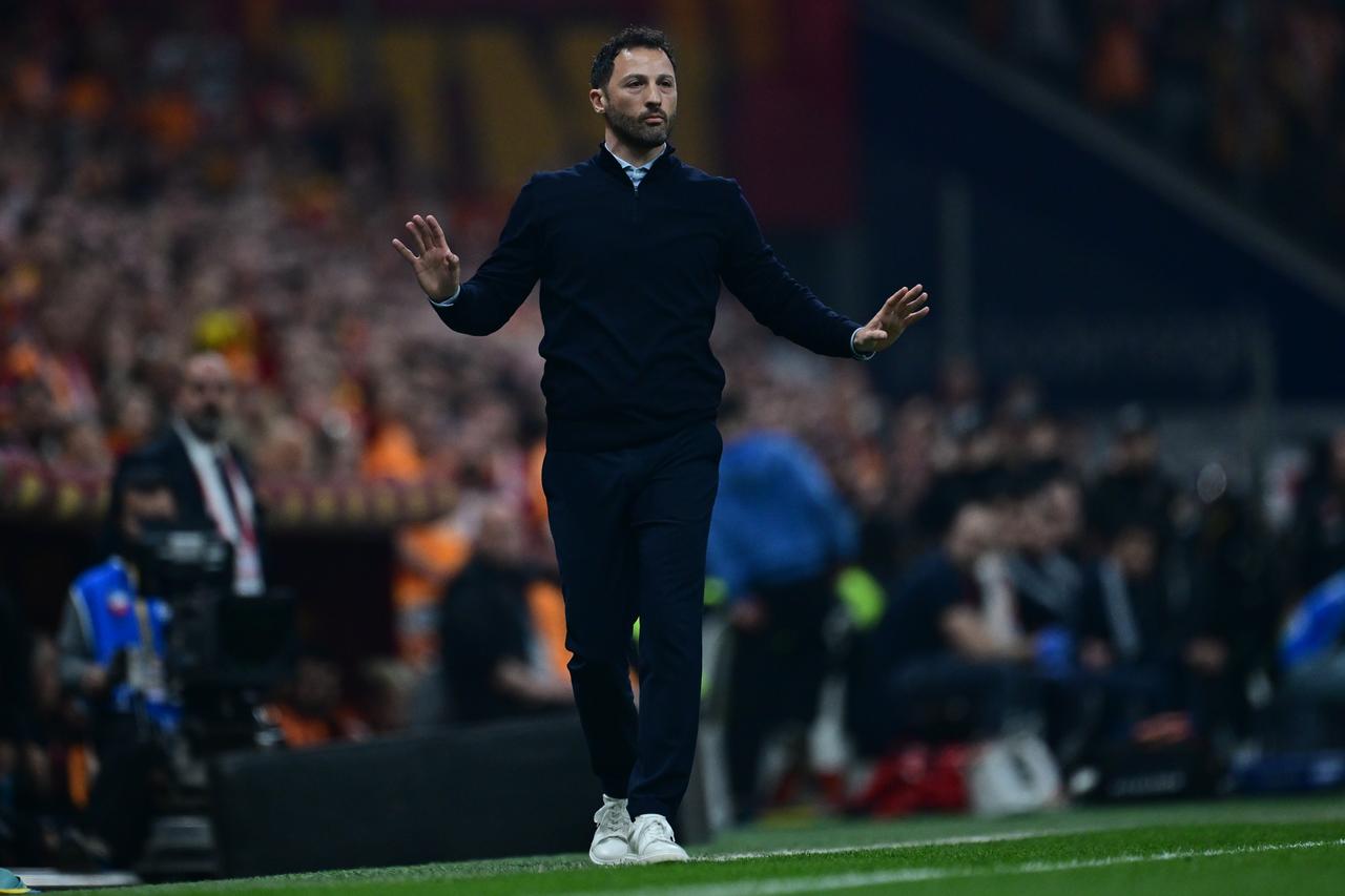Tedesco caught off guard as Fenerbahce sack follows contract talks