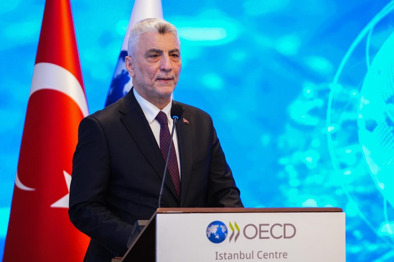 Turkish Minister of Trade Omer Bolat delivers a speech at the launch of the 'OECD Critical Minerals Forum' in Istanbul, TÜrkiye, on April 28, 2026. (AA Photo)