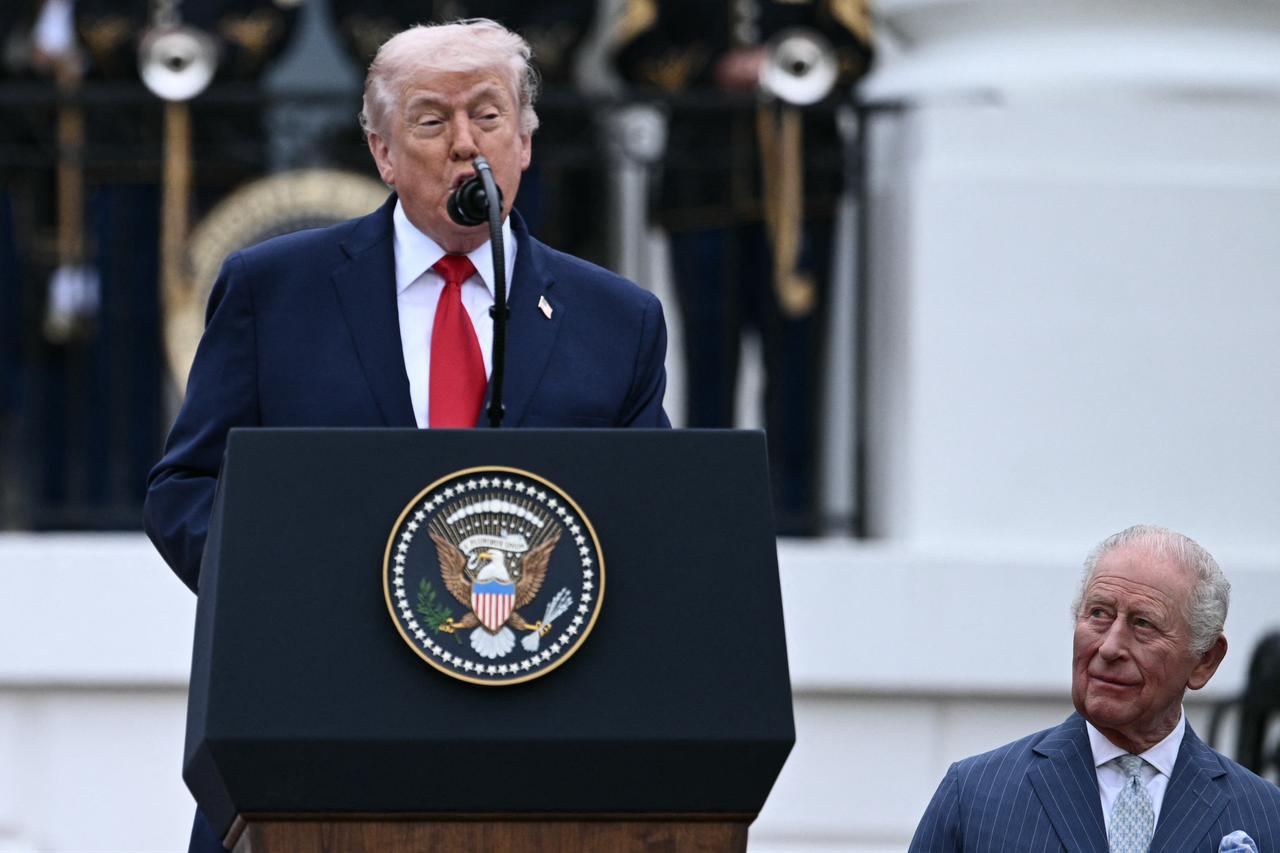 US reportedly checking Iran's take if Trump exits war, declares victory