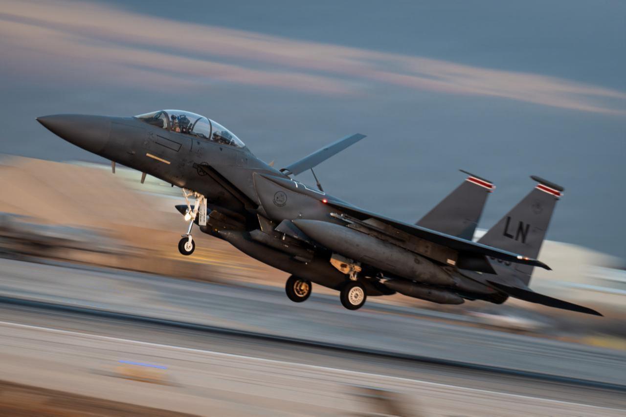 Israel does not assist US efforts to rescue two F-15E pilots, local media says