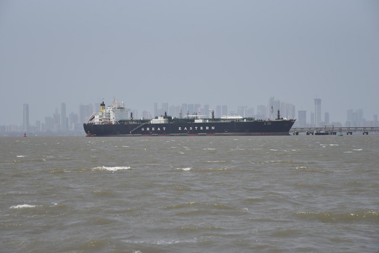 The LPG carrier Jag Vasant, transporting liquefied petroleum gas, after passing through the Strait of Hormuz, is seen at the Mumbai Port in Mumbai, India, April 1, 2026. (AA Photo)