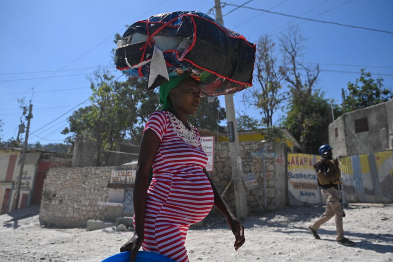 Air pollution in early pregnancy may delay babies’ speech development, study finds