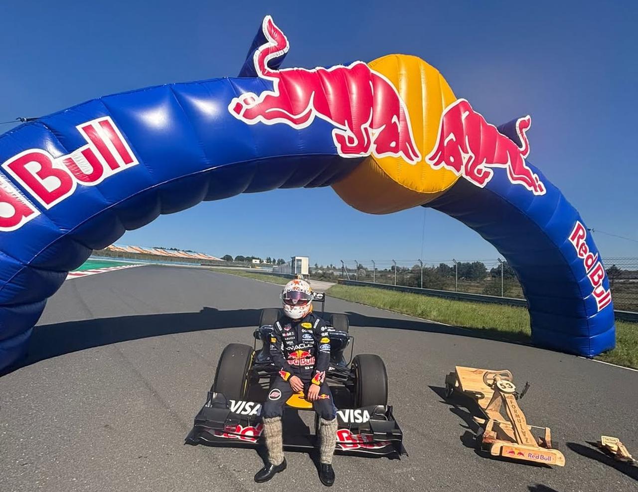Yuki Tsunoda poses with a Red Bull Formula 1 car at Istanbul Park, Istanbul, Türkiye. (Photo via Instagram/@yukitsunoda0511)