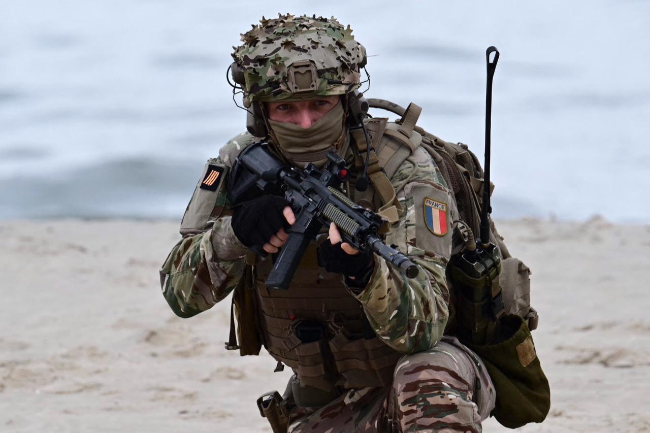 A French soldier takes part in joint military exercises with Brazilian naval infantry marines on Marambaia Island, in the state of Rio de Janeiro, Brazil,  April 28, 2026. (AFP Photo)