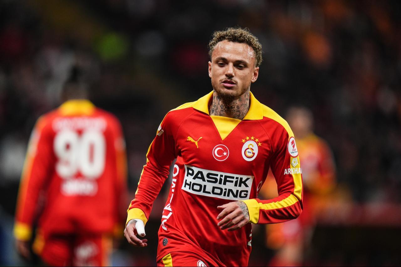 Noa Lang of Galatasaray in action during the Turkish Cup quarter-final match between Galatasaray and Genclerbirligi at RAMS Park in Istanbul, Türkiye, April 22, 2026. (AA Photo)