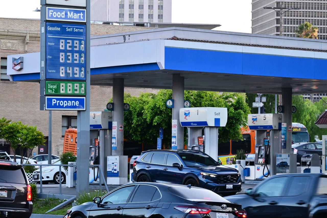 Iran's parliament speaker Ghalibaf bets on $140 oil while mocking US price strategy 