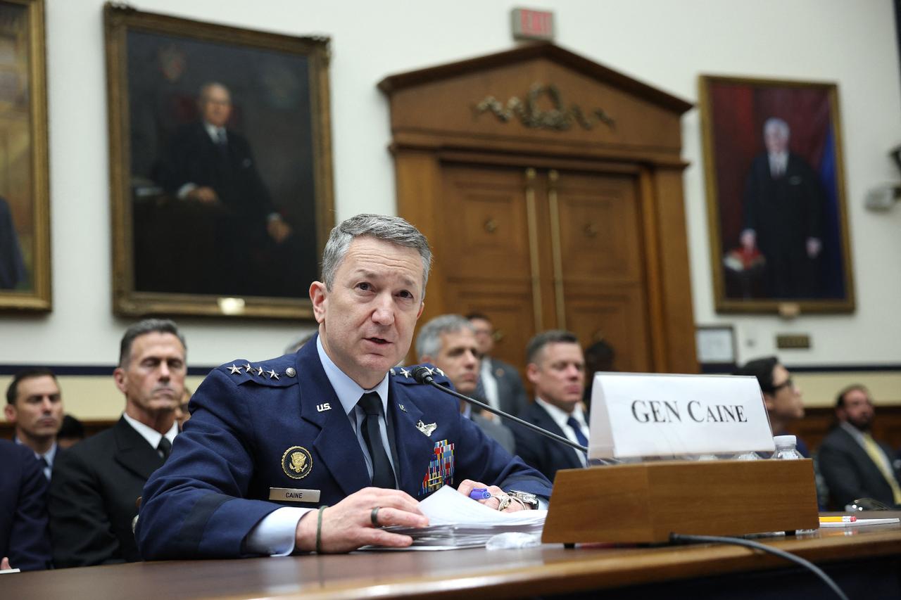 Top US general says Russia is aiding Iran's war effort a day after Trump-Putin call